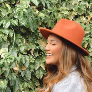 Meet your Posher, Kimberly